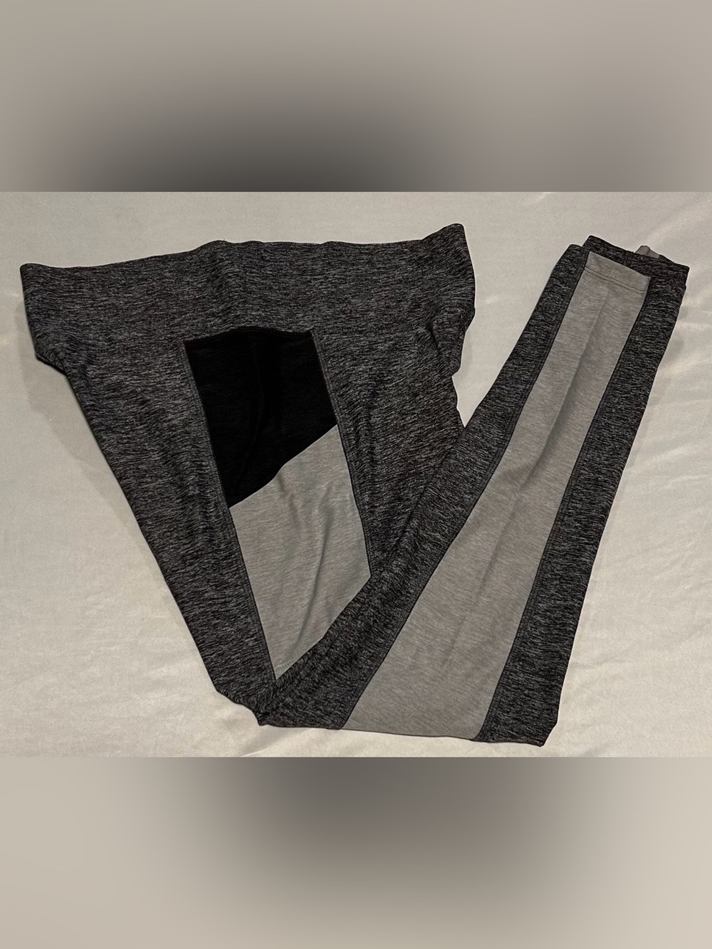 PINK Victoria's Secret Heathered Gray Ultimate Leggings Sz M